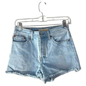 Levi’s Wedgie Fit Short Light Wash Size 27